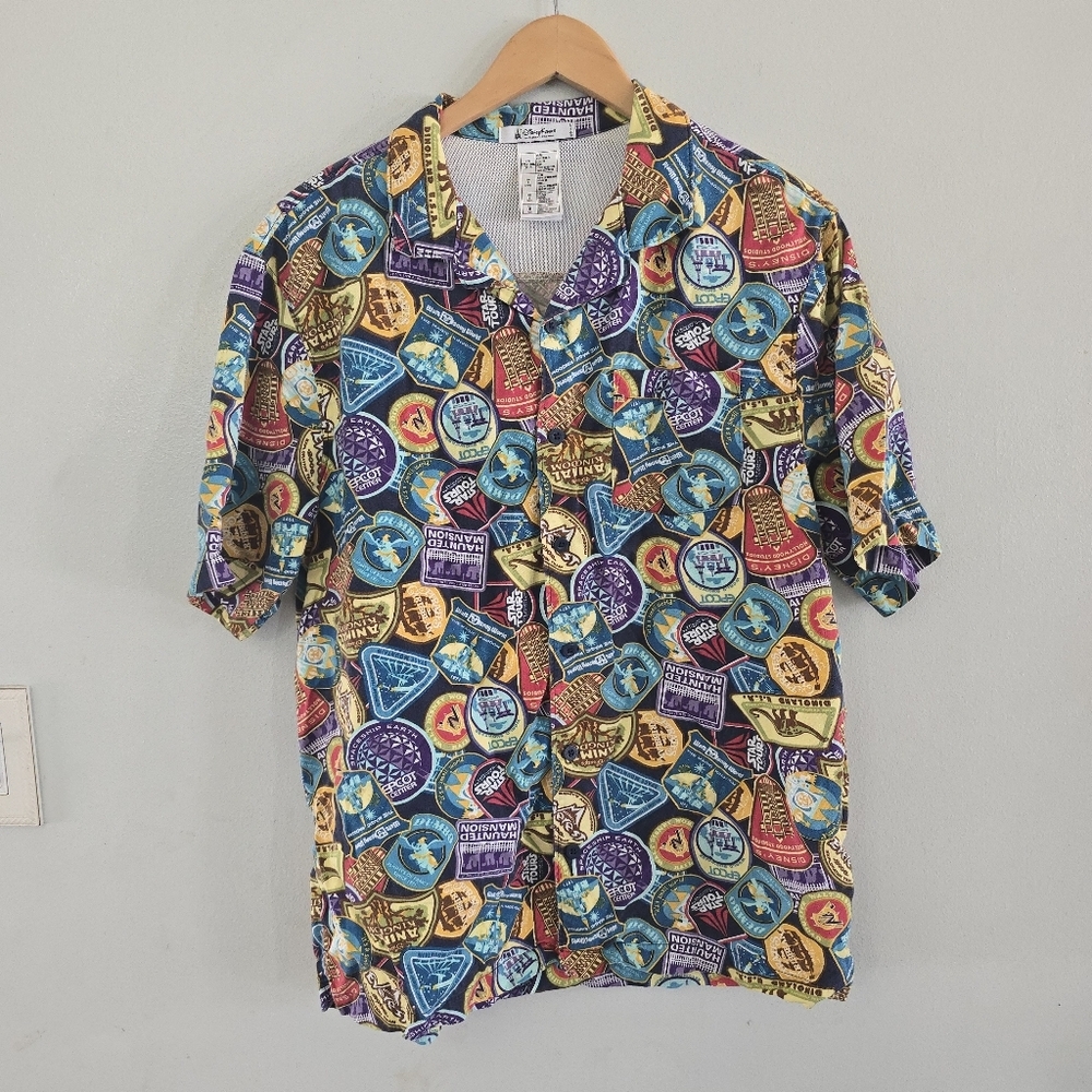 Disney Parks And Attractions Button Up Vent Men’s Camp Shirt Sz M Disney